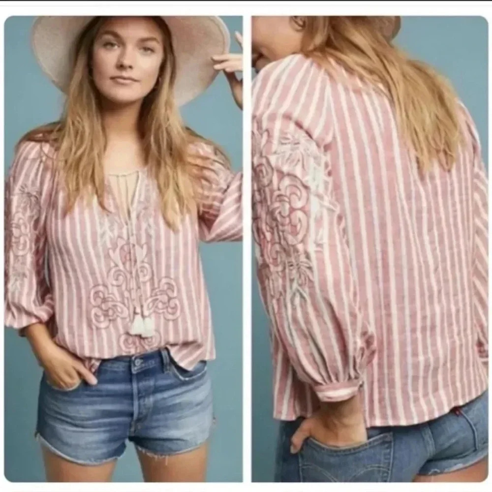 Akemi + Kin Anthropologie Audria Peasant Embroidered Blouse size Small